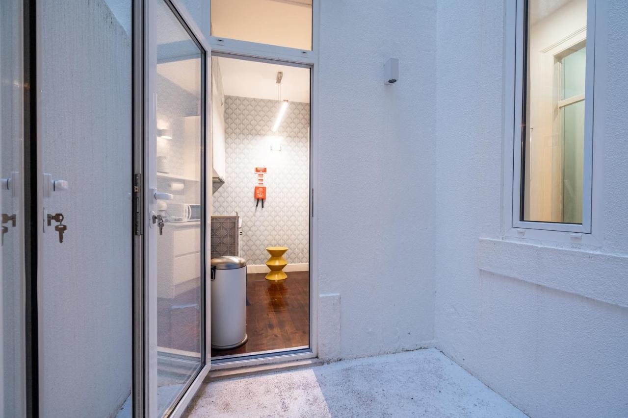 Apartment Akicity Saldanha White